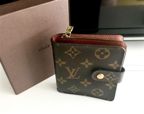 lv mens zipper wallet|louis vuitton monogram wallet.